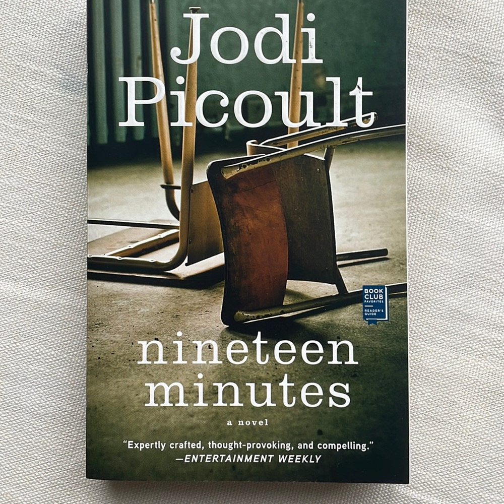 19 Minutes Book